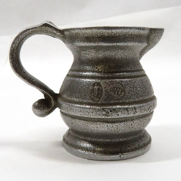 Vintage Wilton Armetale Small Pewter Creamer - Picture 7 of 7